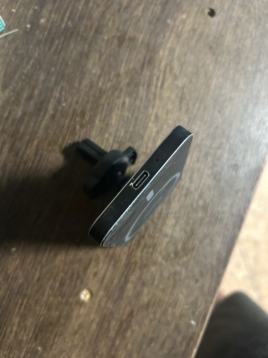 Vand incarcator warles pentru telefon