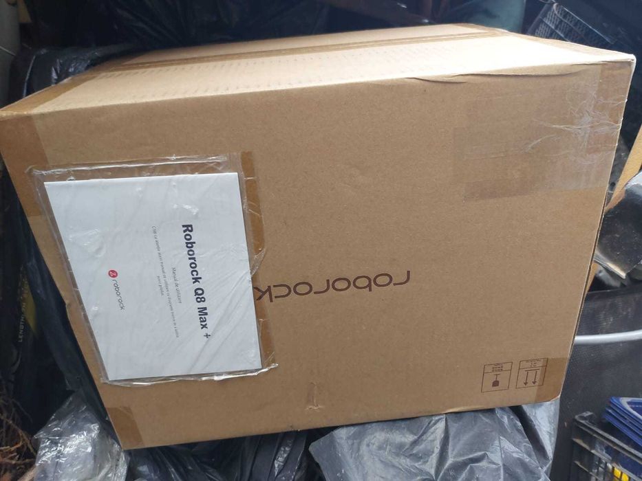 Aspirator robot Roborock Q8 Max+ Negru, NOU, Sigilat, Garantie
