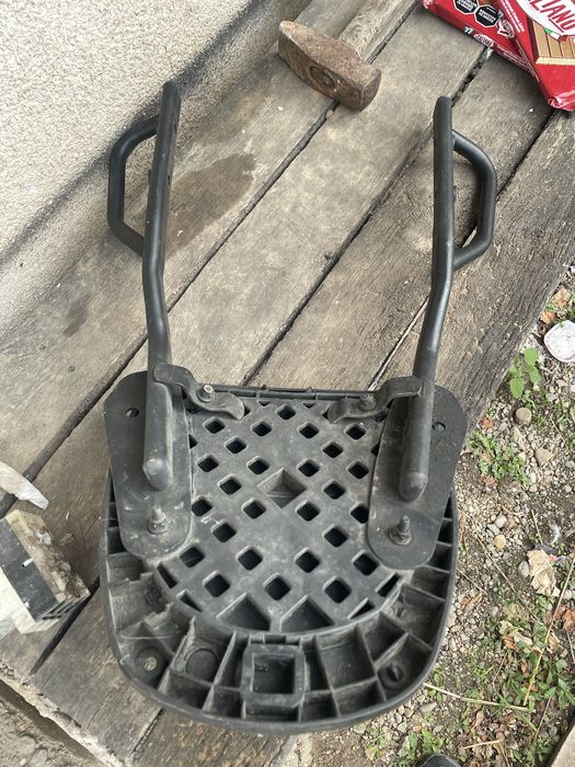 Accesorii moto ( provenienta Yamaha ) topcase,sidecases,parbriz