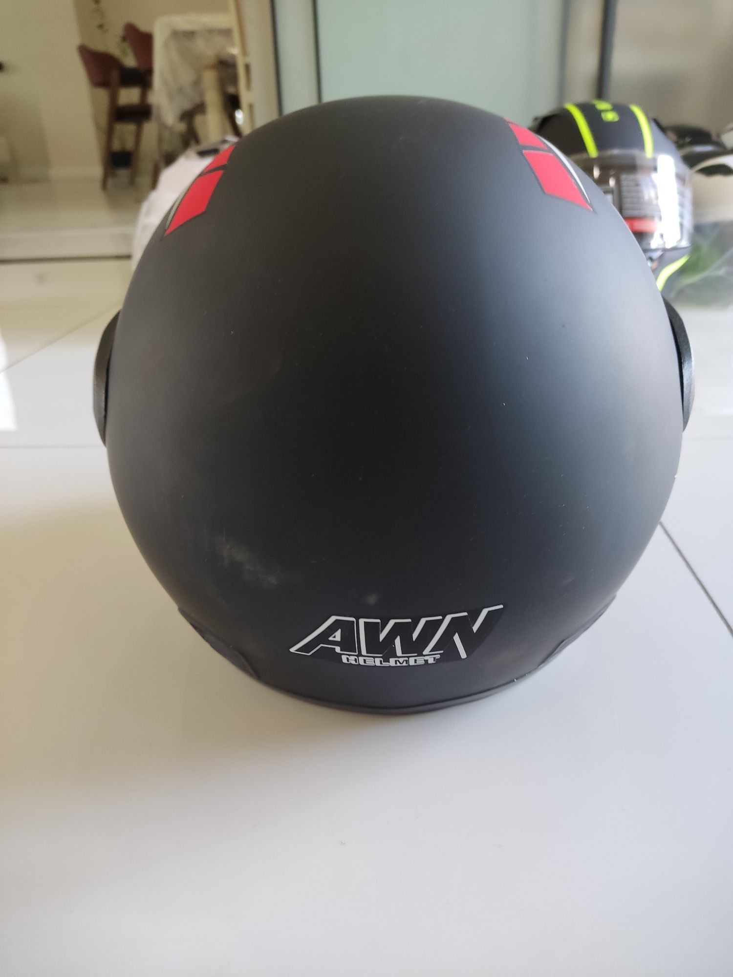 Skuter va motosikllar uchun kaska shlem YANGI