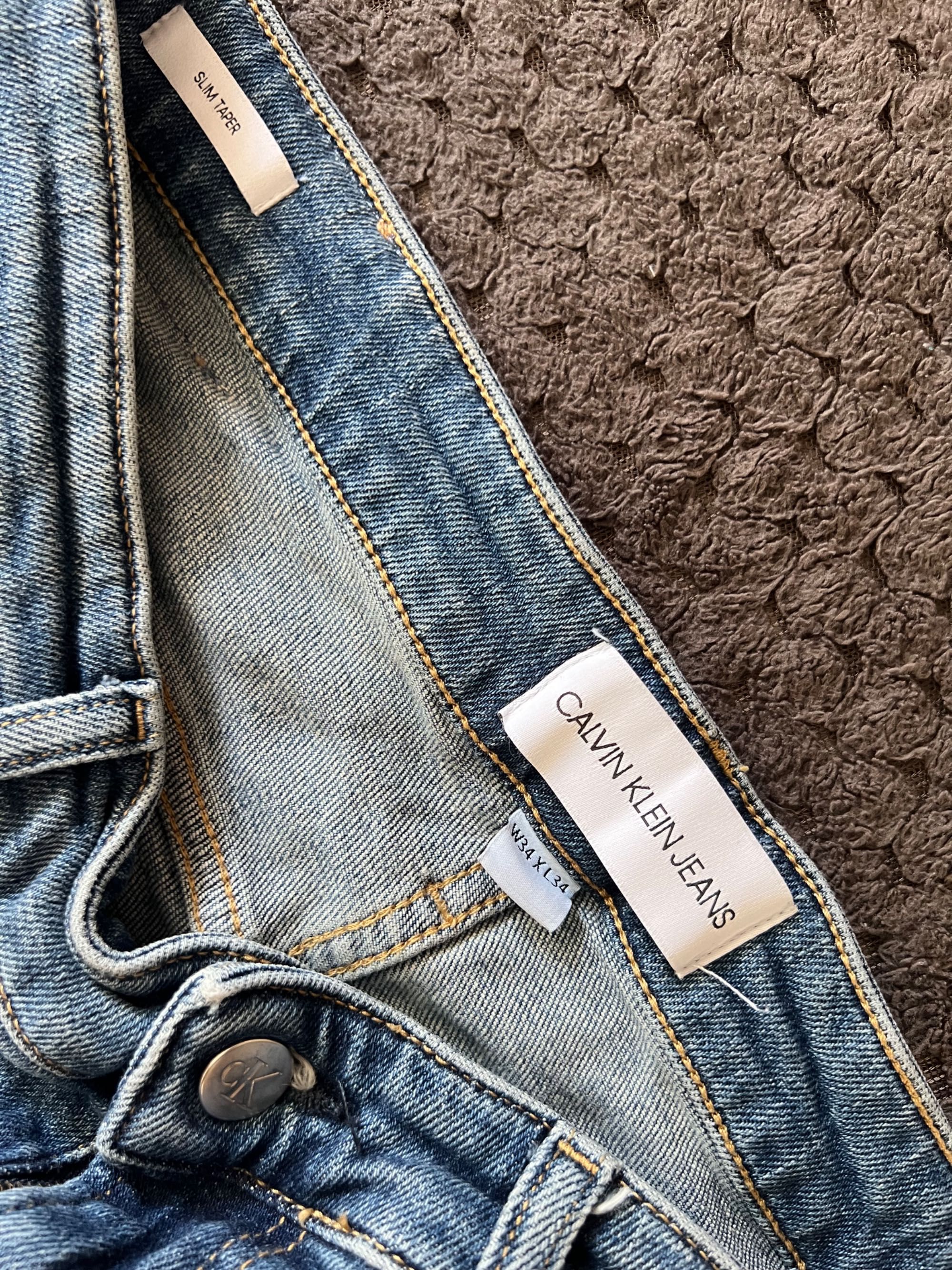 Оригинални дънки на Calvin Klein Jeans