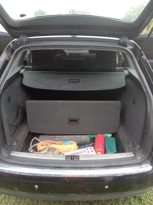 Se vinde!Autoturism în stare bună de funcționare,al doilea proprietar.