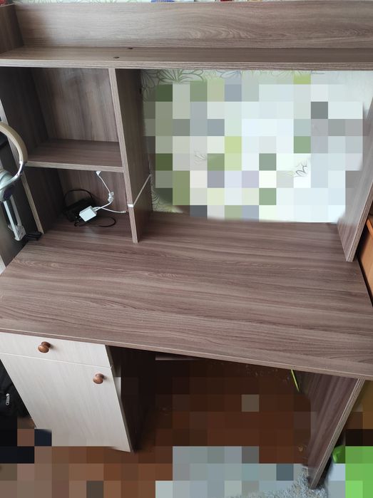 Срочно продам письменный стол