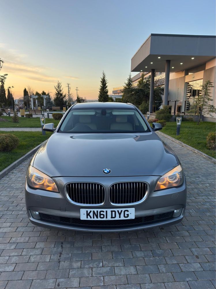 Dezmembrez Bmw F01 3.0 Diesel 245Cp