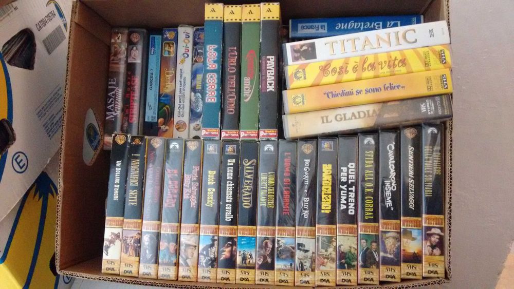 Colectie Casete Video VHS Originale Filme Artistice Desene Animate