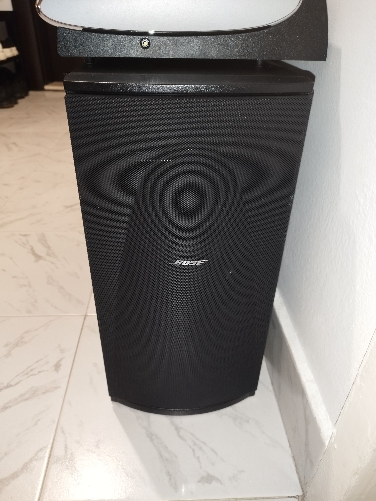 Bose AV18/28/ PS28II Powered speaker system