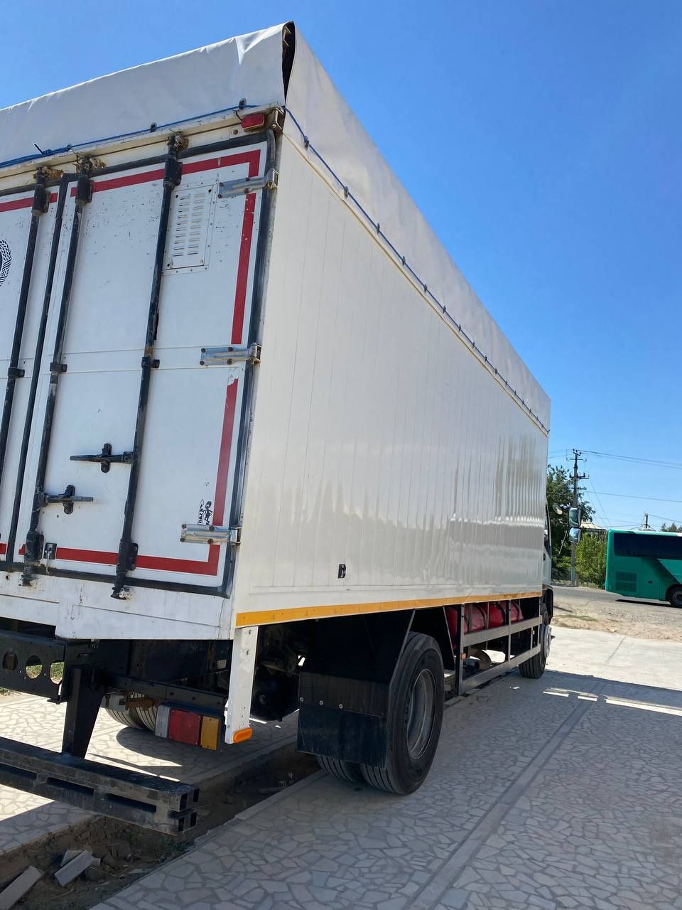 Isuzu 2020 yil tazo metali