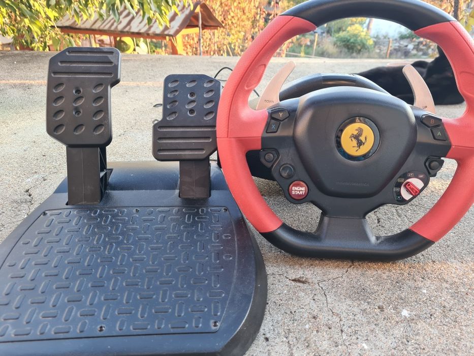 Волан с педали Thrustmaster - Ferrari 458 Spider