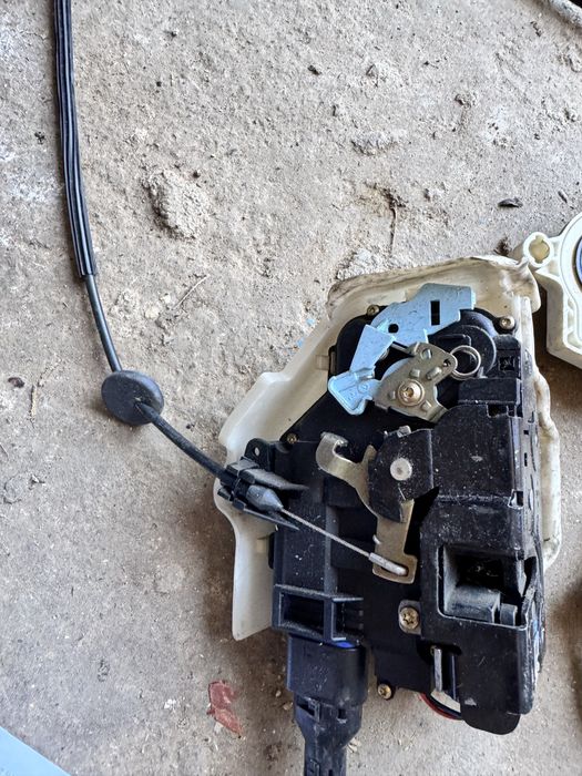 Macara, broasca usa, motoras,VW Touran 2009