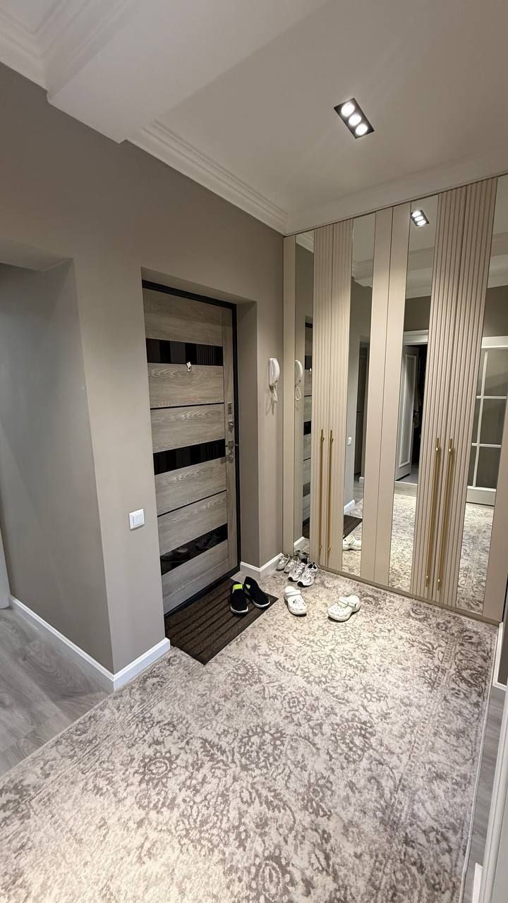 Продается 3в4 ком квартира на Ц-2, ор-р: Супер Центр, 75 м²