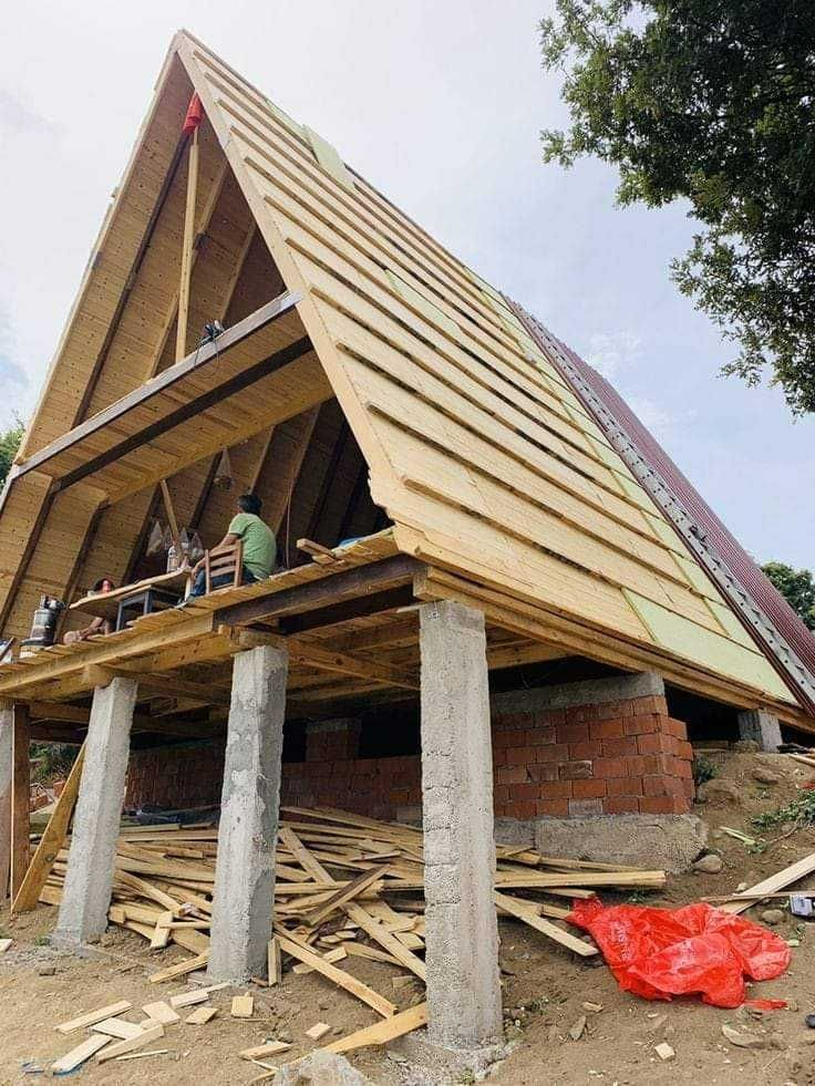 Cabana stil A Frame din structura de lemn si case din lemn de vanzare