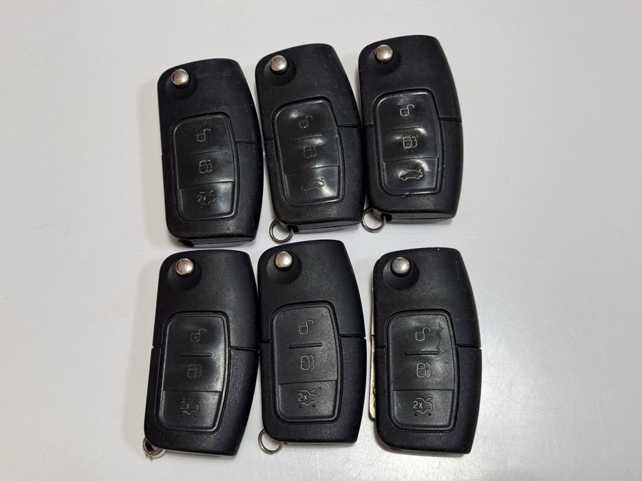 Оригинален ключ стъваем  Ford Fiesta Focus Mondeo с 3 бутона