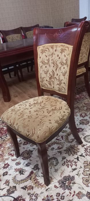 Стол и 12 стульев