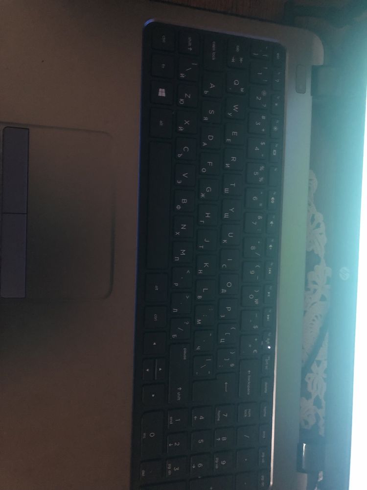 Продавам лаптоп HP