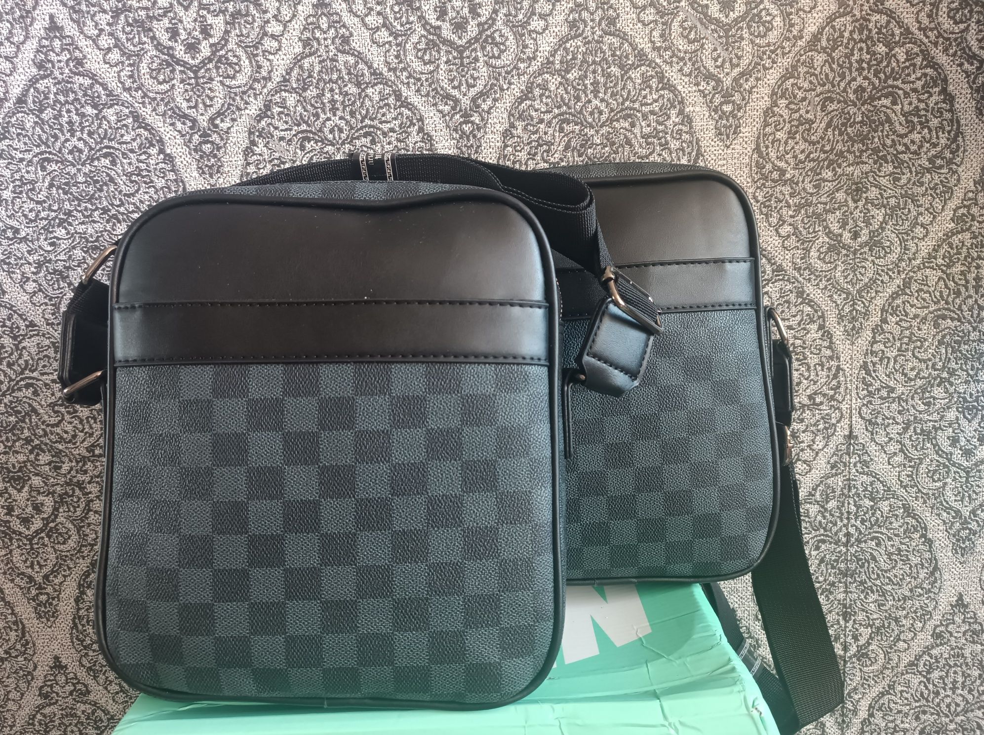 Продам барсетки Louis Vuitton