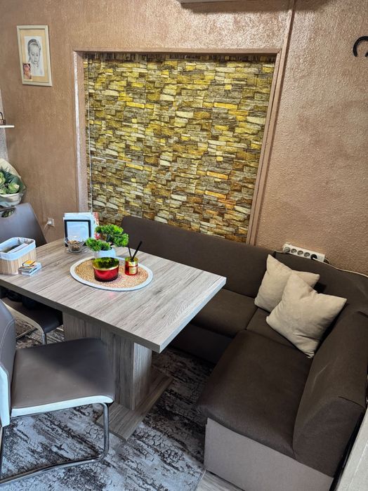 Продавам четиристаен апартамент!