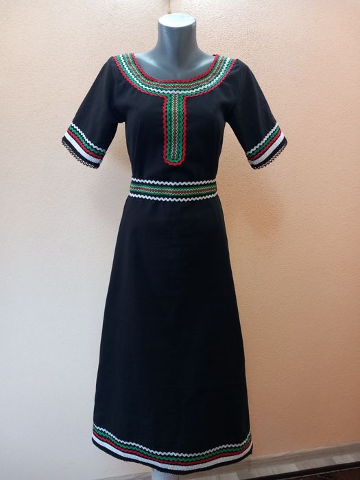 Дамска рокля стилизиран модел