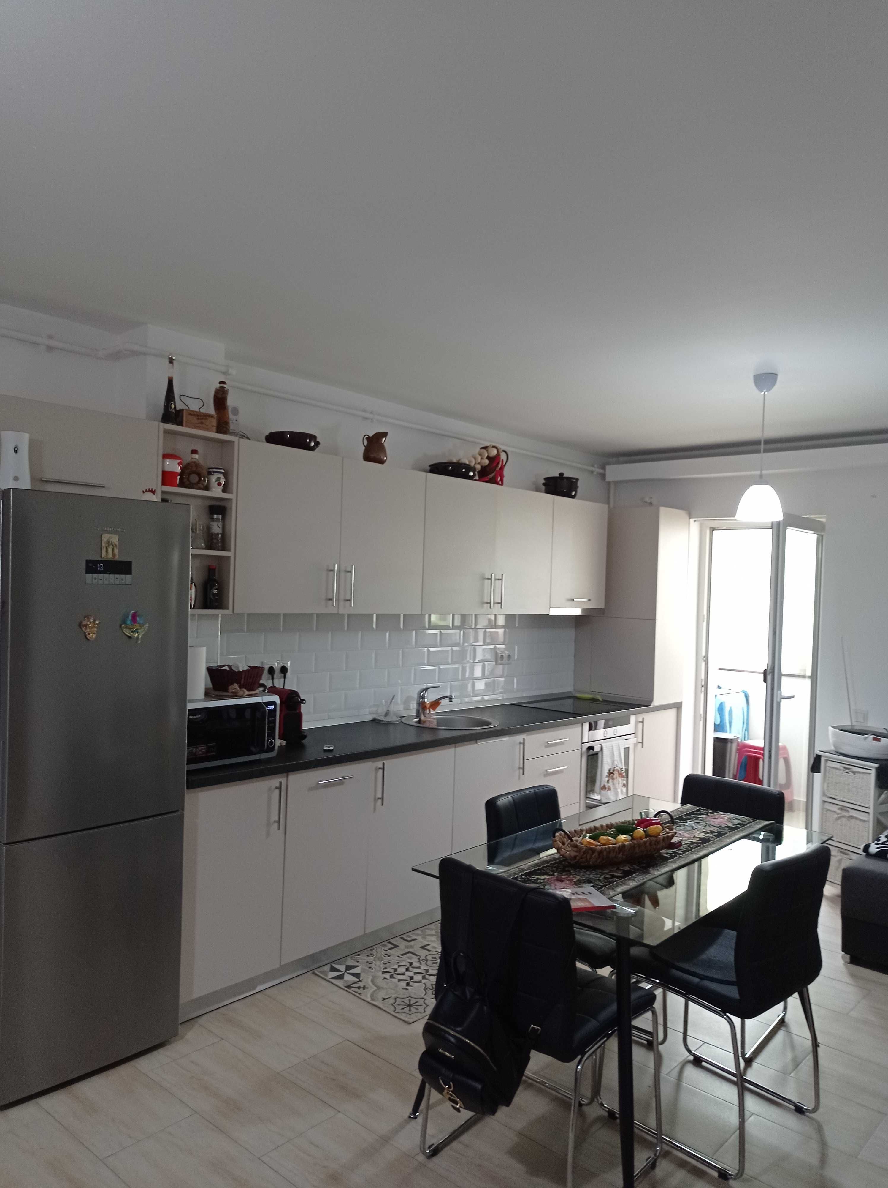 Vand apartament in Floresti zona centrala