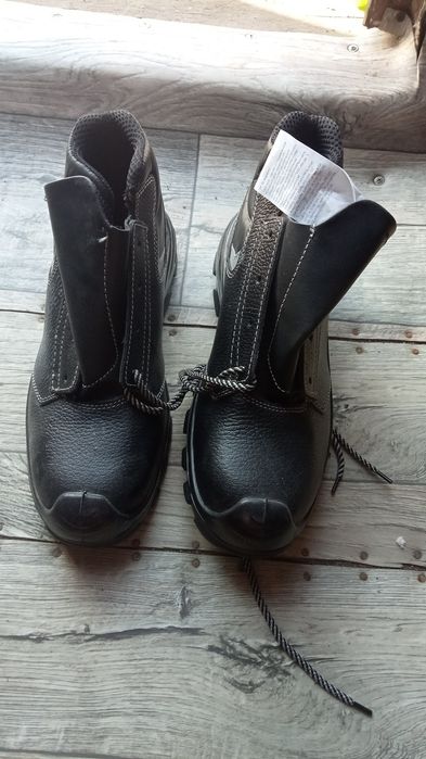 Продам ботинки спец одежда