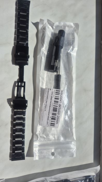 Brățară ceas de inox ,culoare neagra de calitate ,mărimea 20mm.