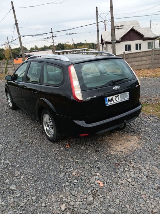 Vindem ford focus