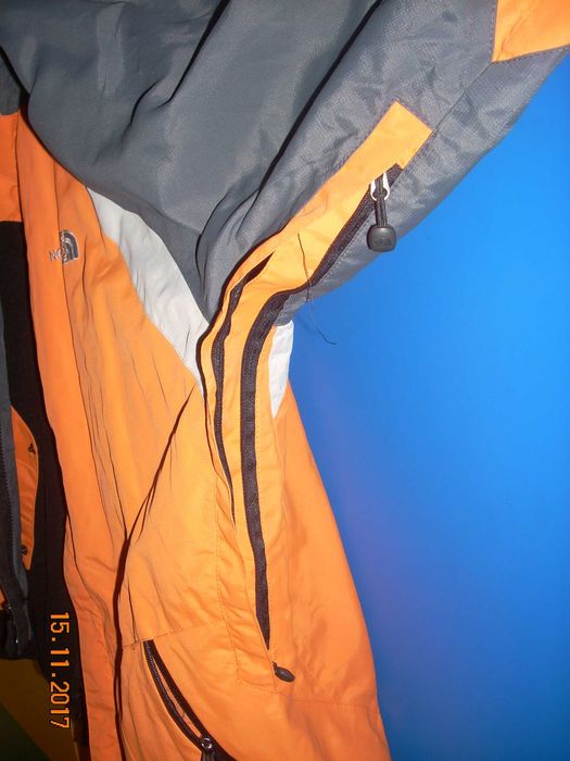 Продавам яке THE NORTH FASE  размер XXL