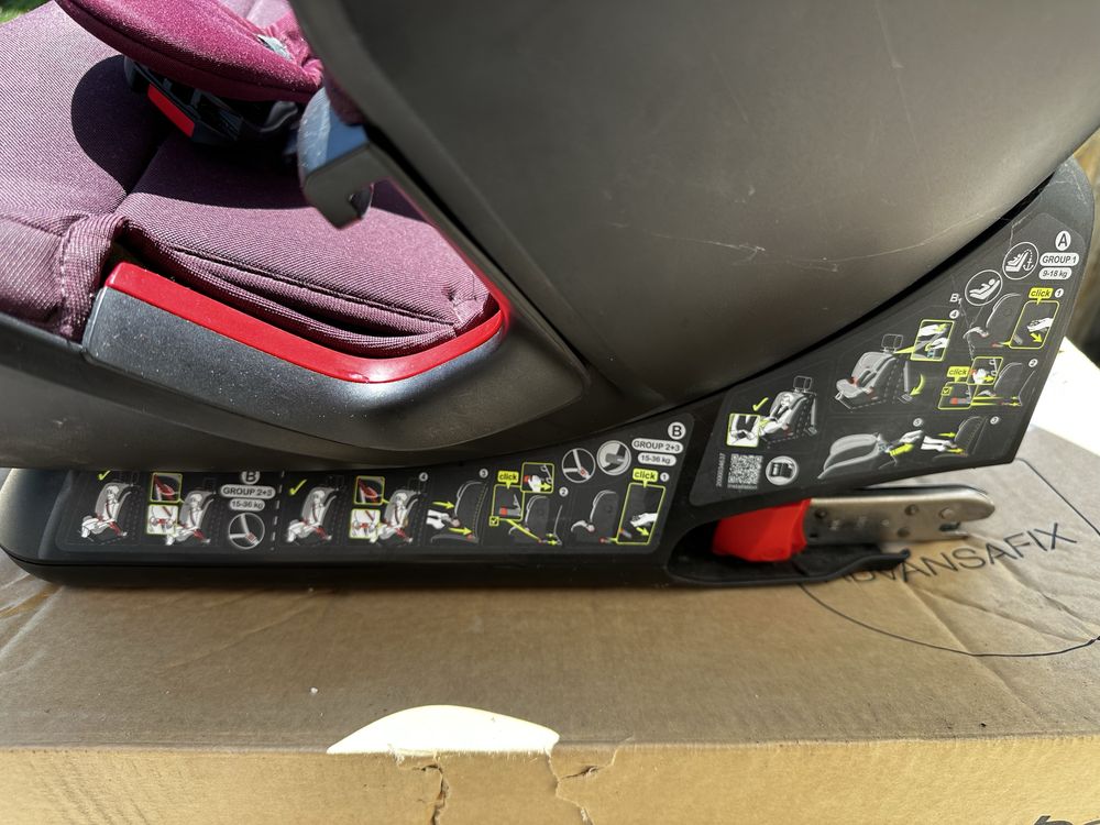 Britax Romer Advansafix IV R, Burgundy Red, 9-36 кг
