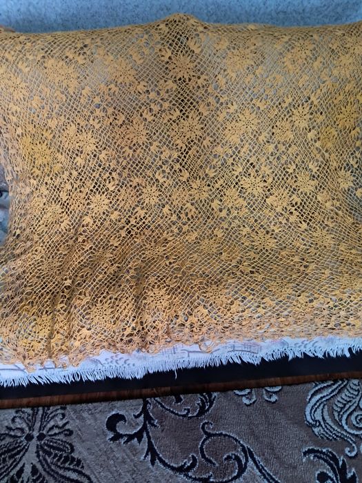 Продам скатерть ручной работы