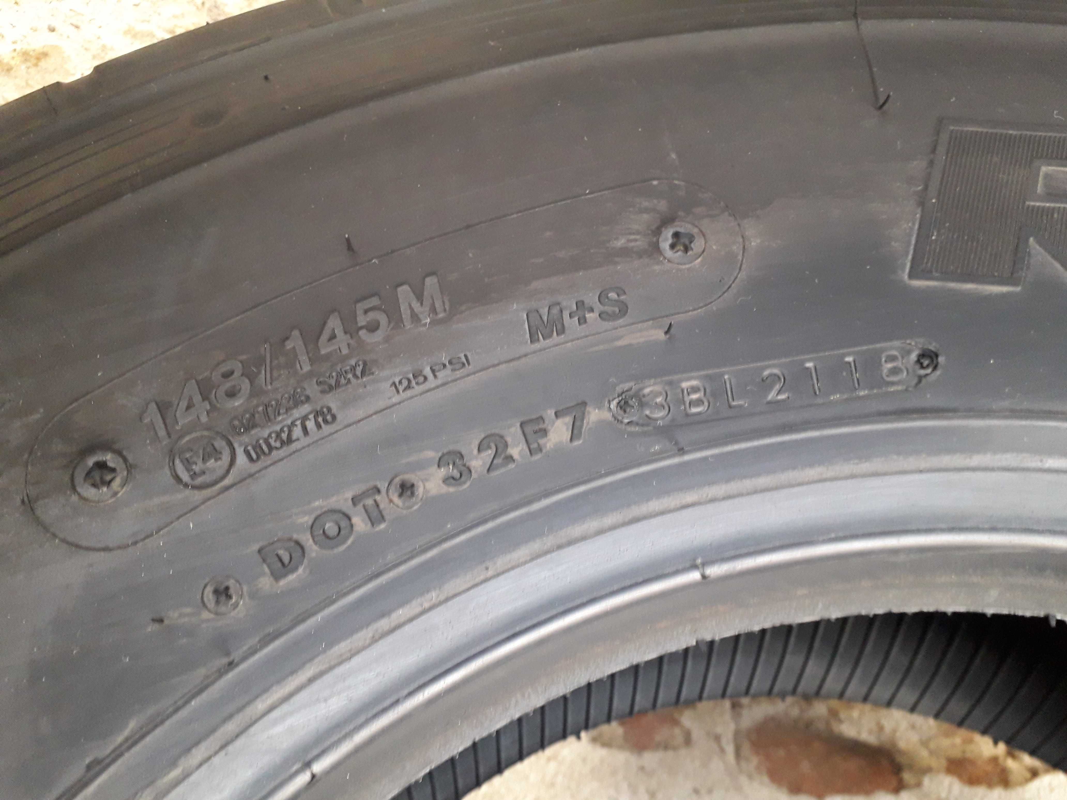 2 тежкотоварни гуми R19.5 305/70 Bridgestone R227 148/145M M+S 18PR