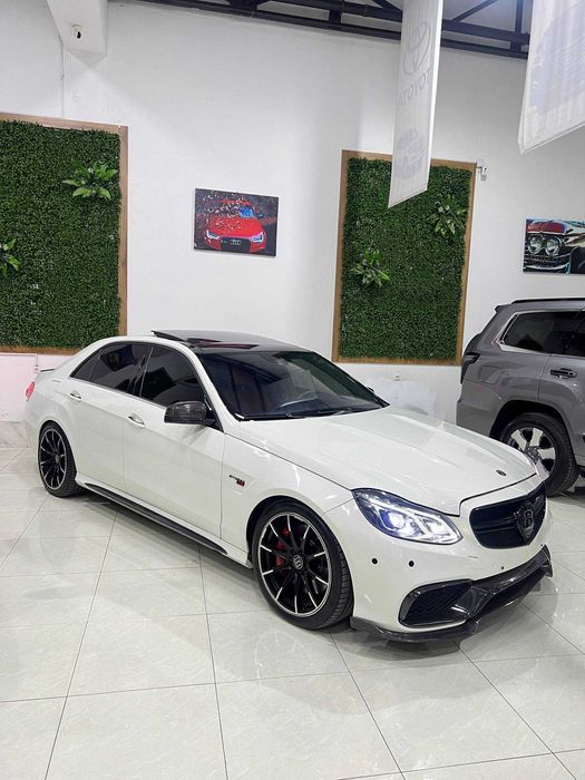 Mercerdes Benz W212 6.3 AMG