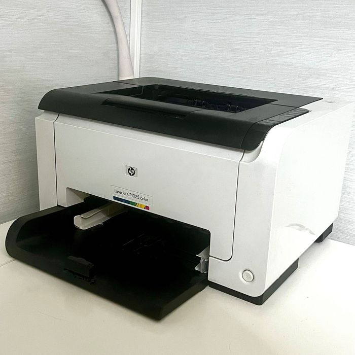 HP LaserJet CP1025 (цветной принтер)