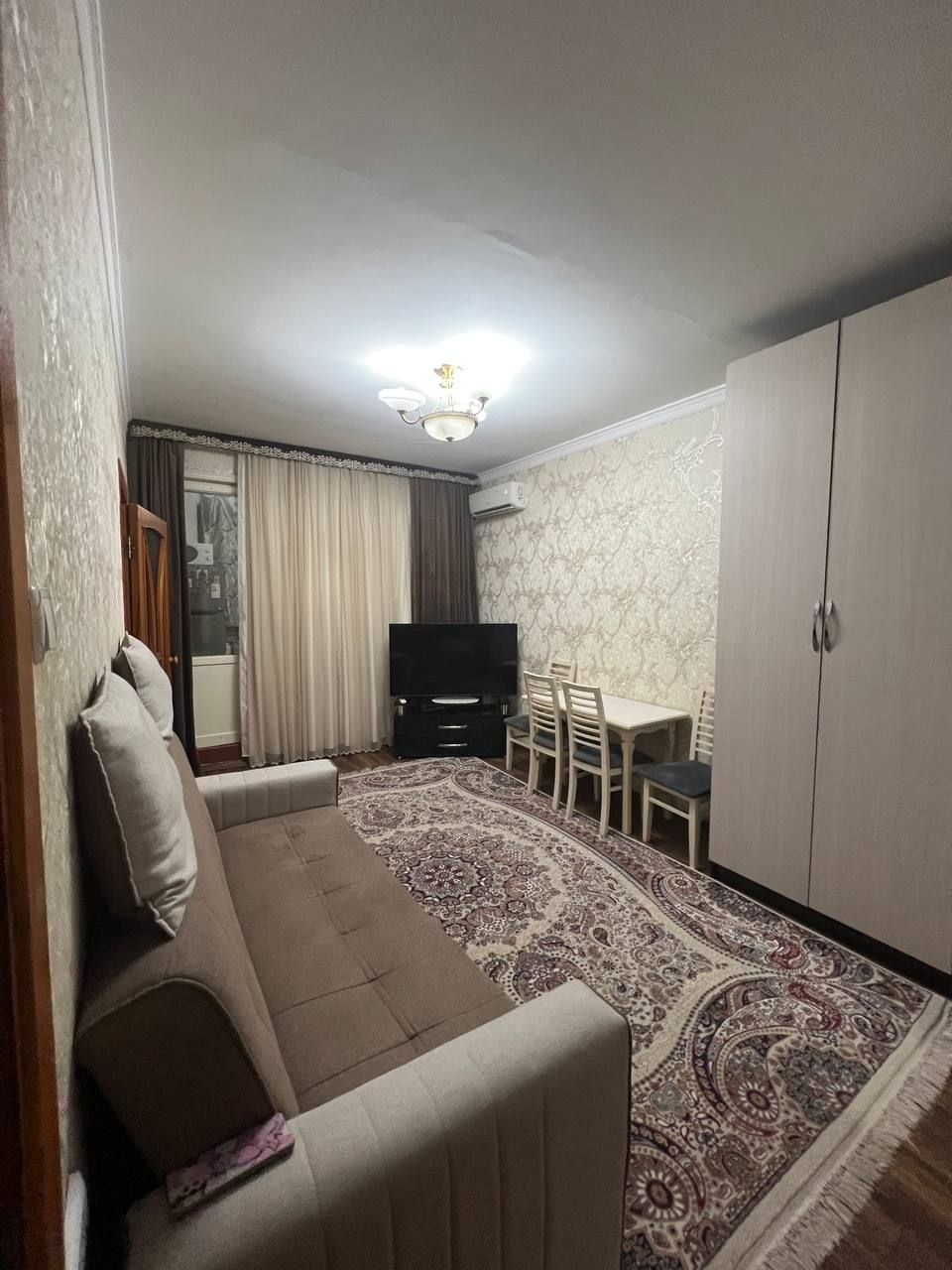 1в2/1/4 Феруза Шукрона.Балкон 1,5*3.  S=33м². Не торец С обстановкой