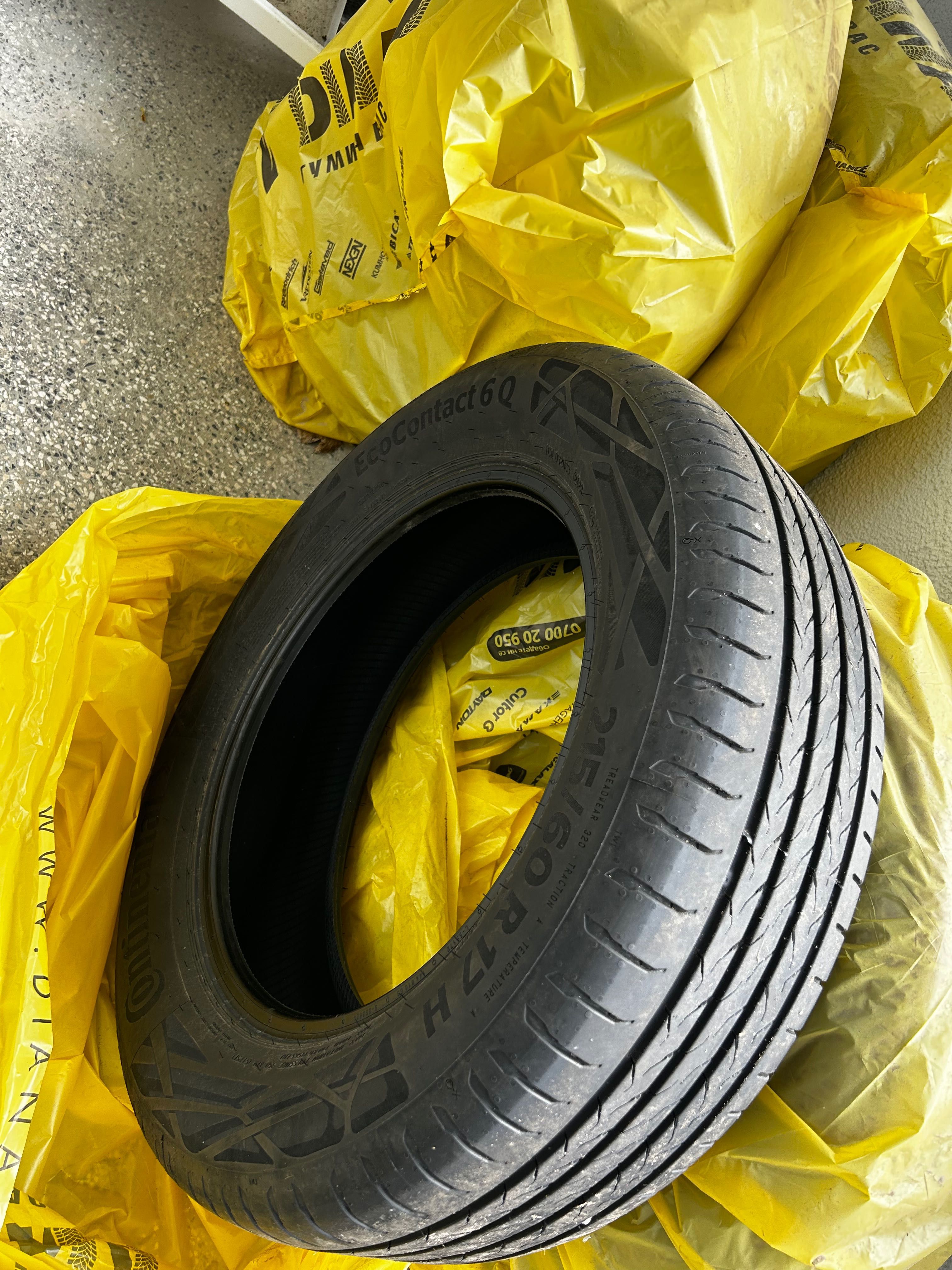 Continental EcoContact 6Q 215/60R17