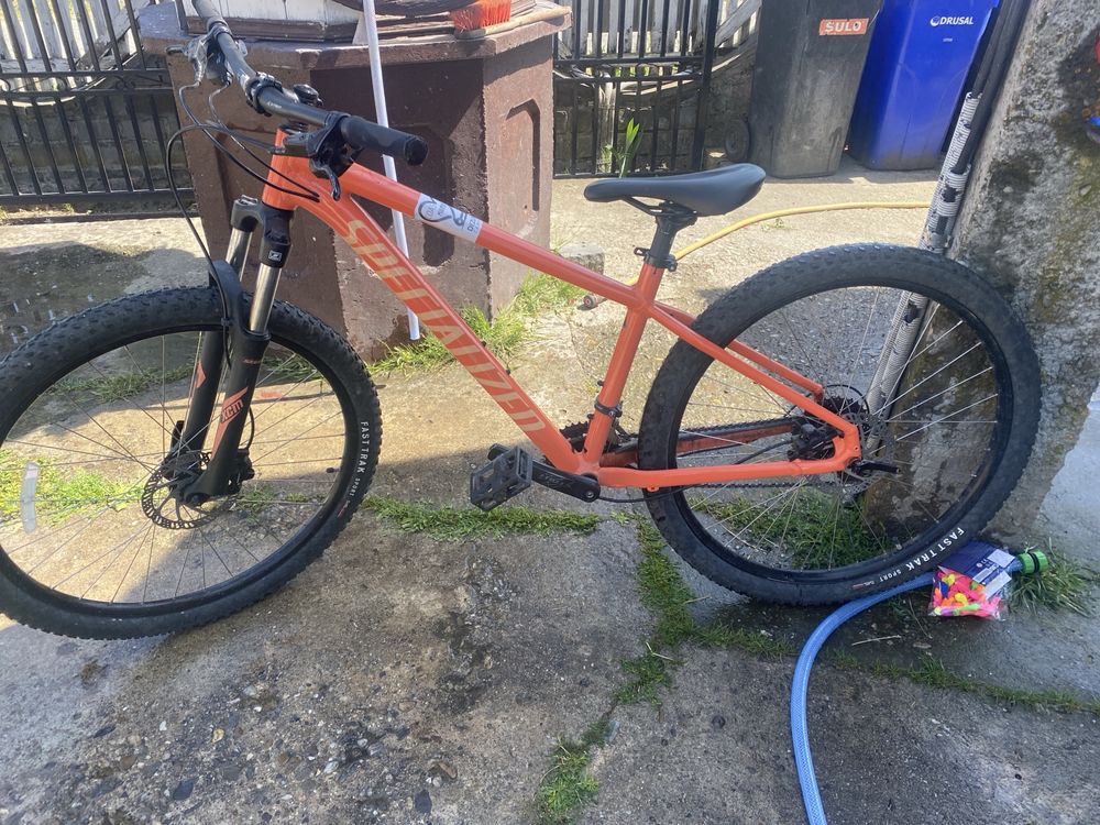 Vand specialized rockhopperan 2023 cu piese originale