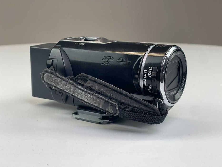 Видеокамера Sony HDR-CX190E