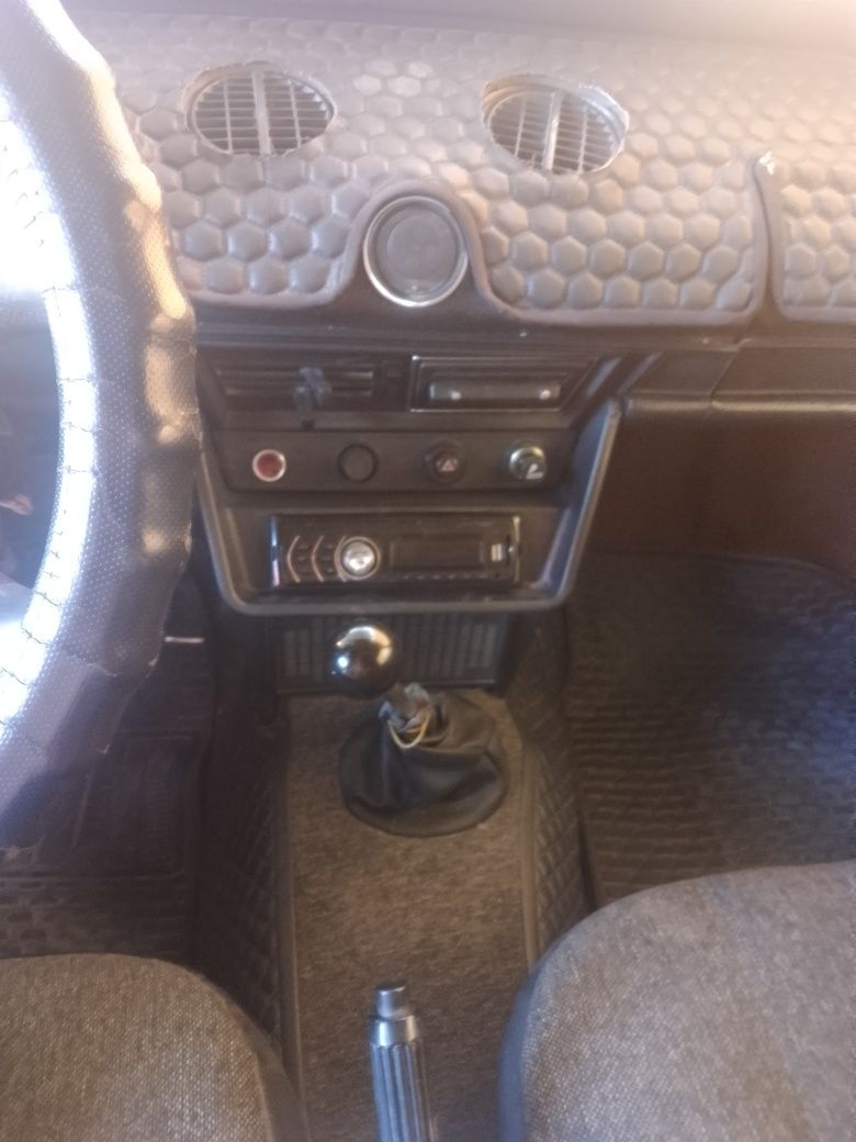 Juguli Vaz 2106 srochna sotiladi