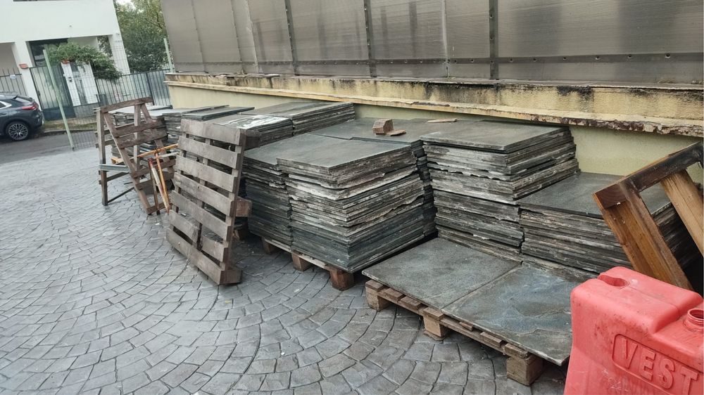 Placi granit 600x600x15 mm