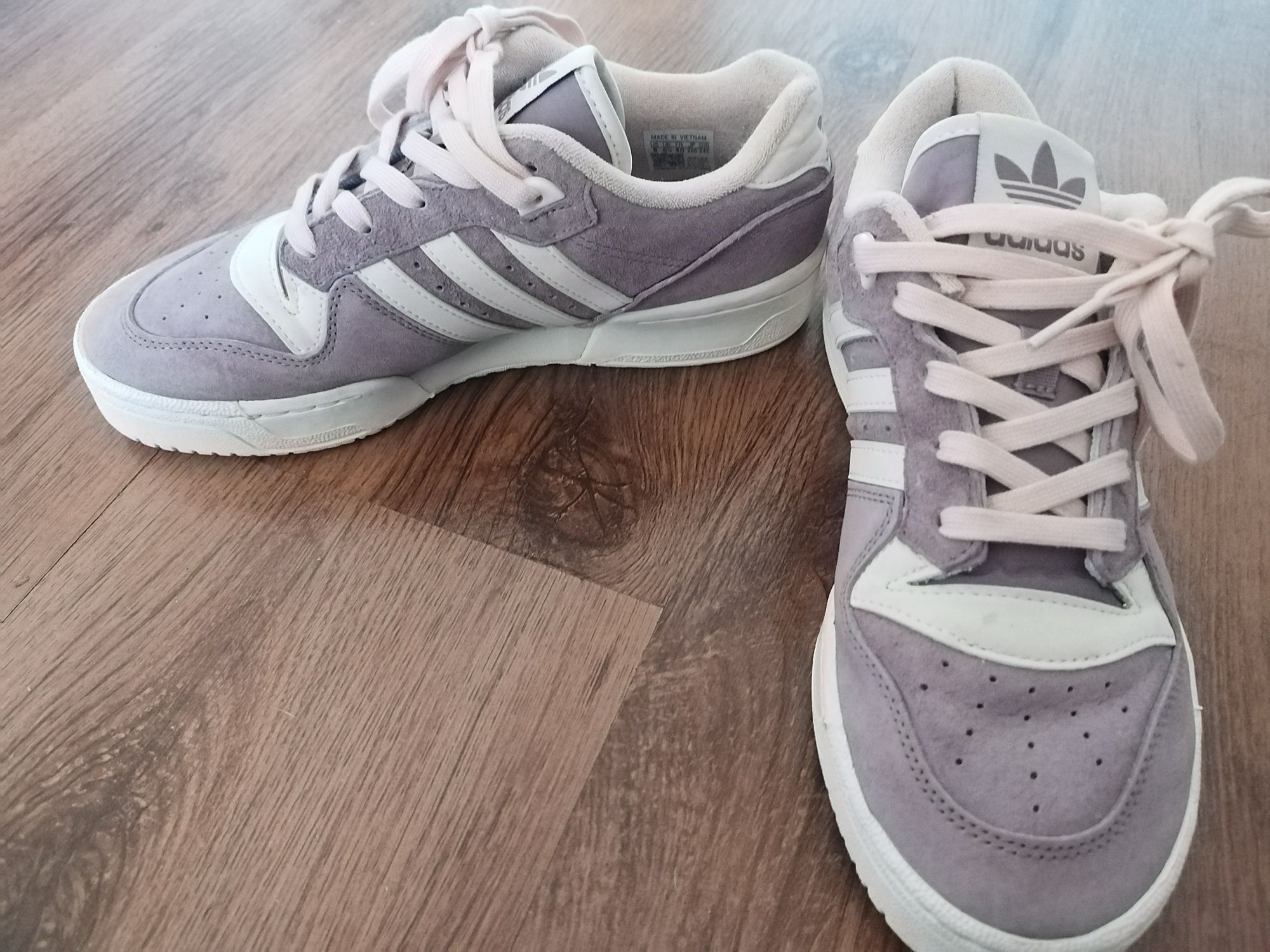 Кецове Adidas  40