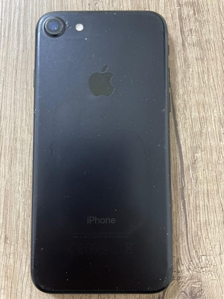 iPhone 7-128g в хорошем состоянии