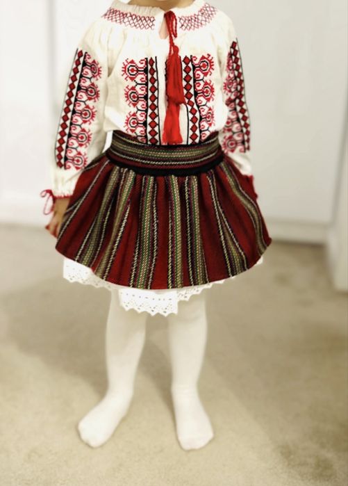 Costum popular fetite 2-3 ani