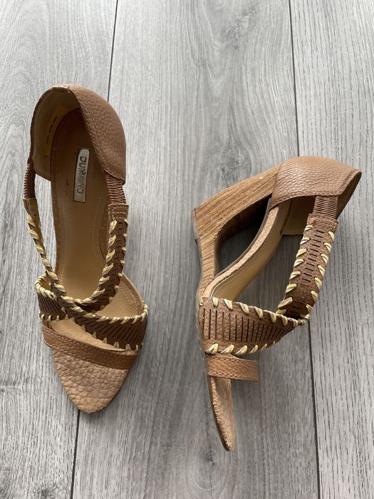 Vand sandale piele cu toc