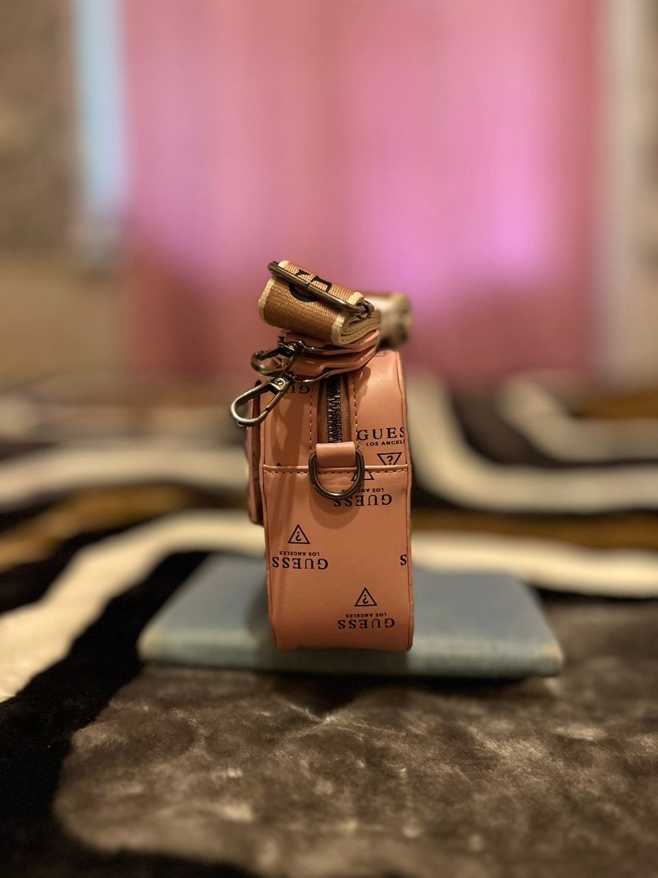 Сумка GUESS LOS Angeles