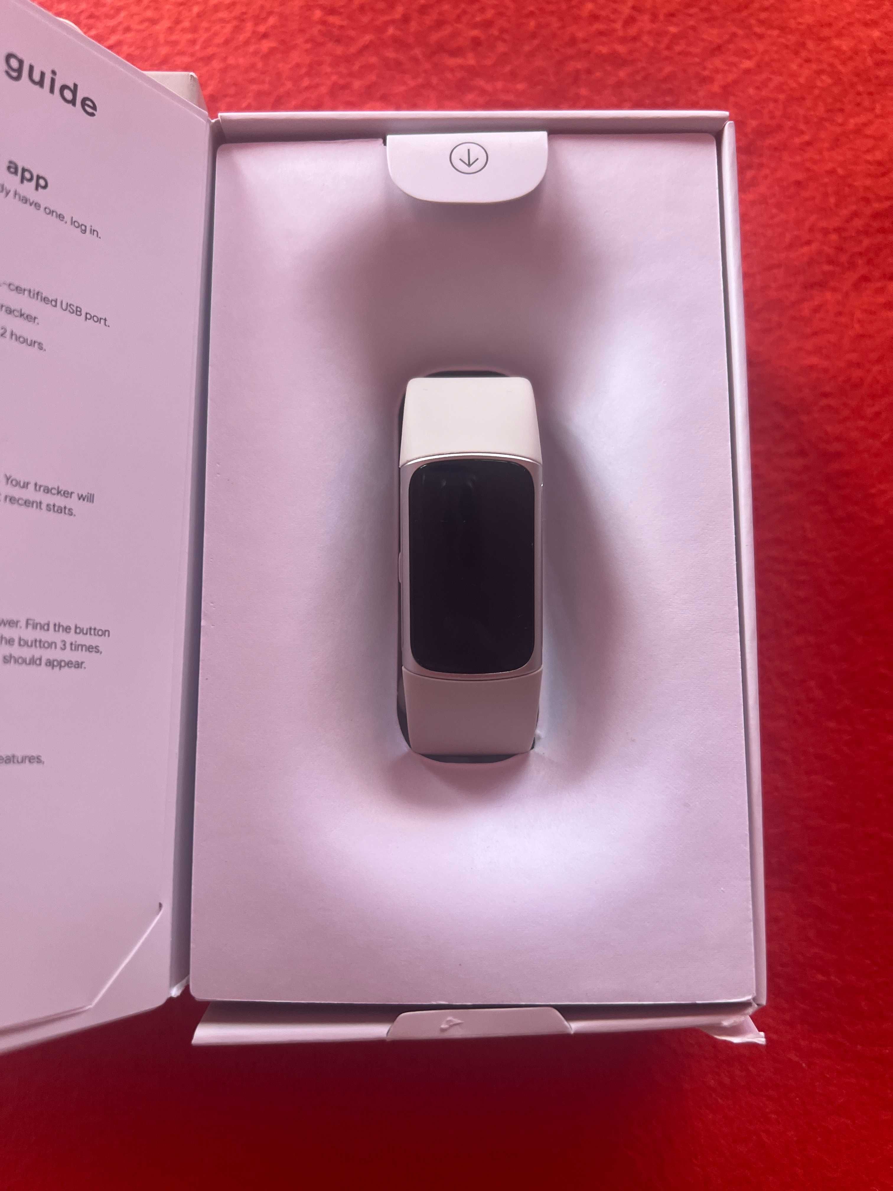 Смарт Часовник Fitbit Charge 6 (цвят порцелан) – 250 лв, California