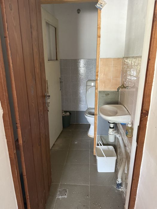 Продавам масивна сграда в село Камещица, общ. Габрово. Изгодно!