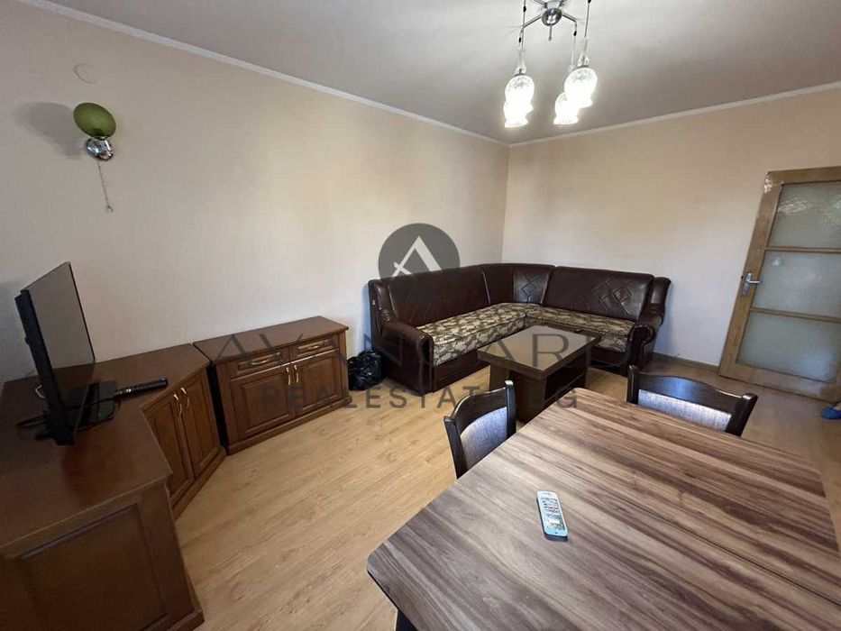 Продава се Тристаен апартамент в Пловдив, Център - 80 кв.м за 2933 €/кв.м - Снимка #1