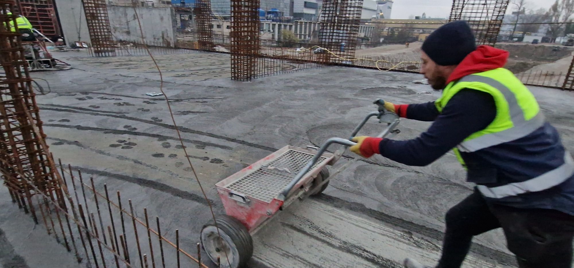 Betoane finisate cu elicopter si cuart, placi sapa Beton