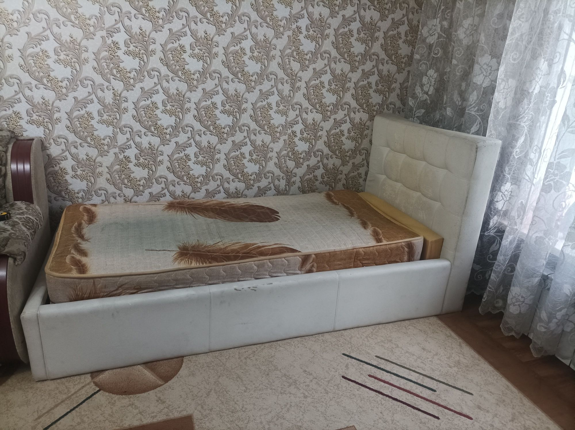 Продам кровать б/у