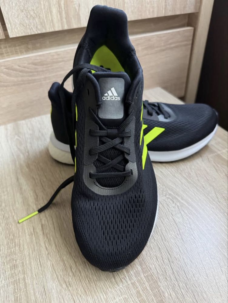 Спортни обувки Adidas Astrarun Boost