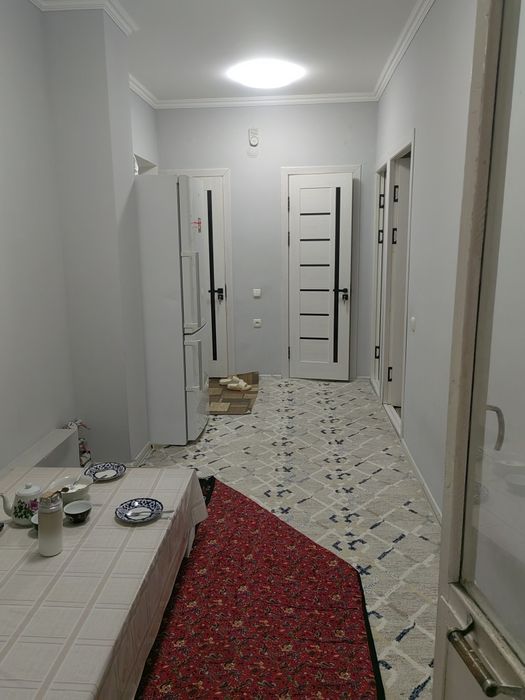 Kvartiraga bitta qiz olamiz