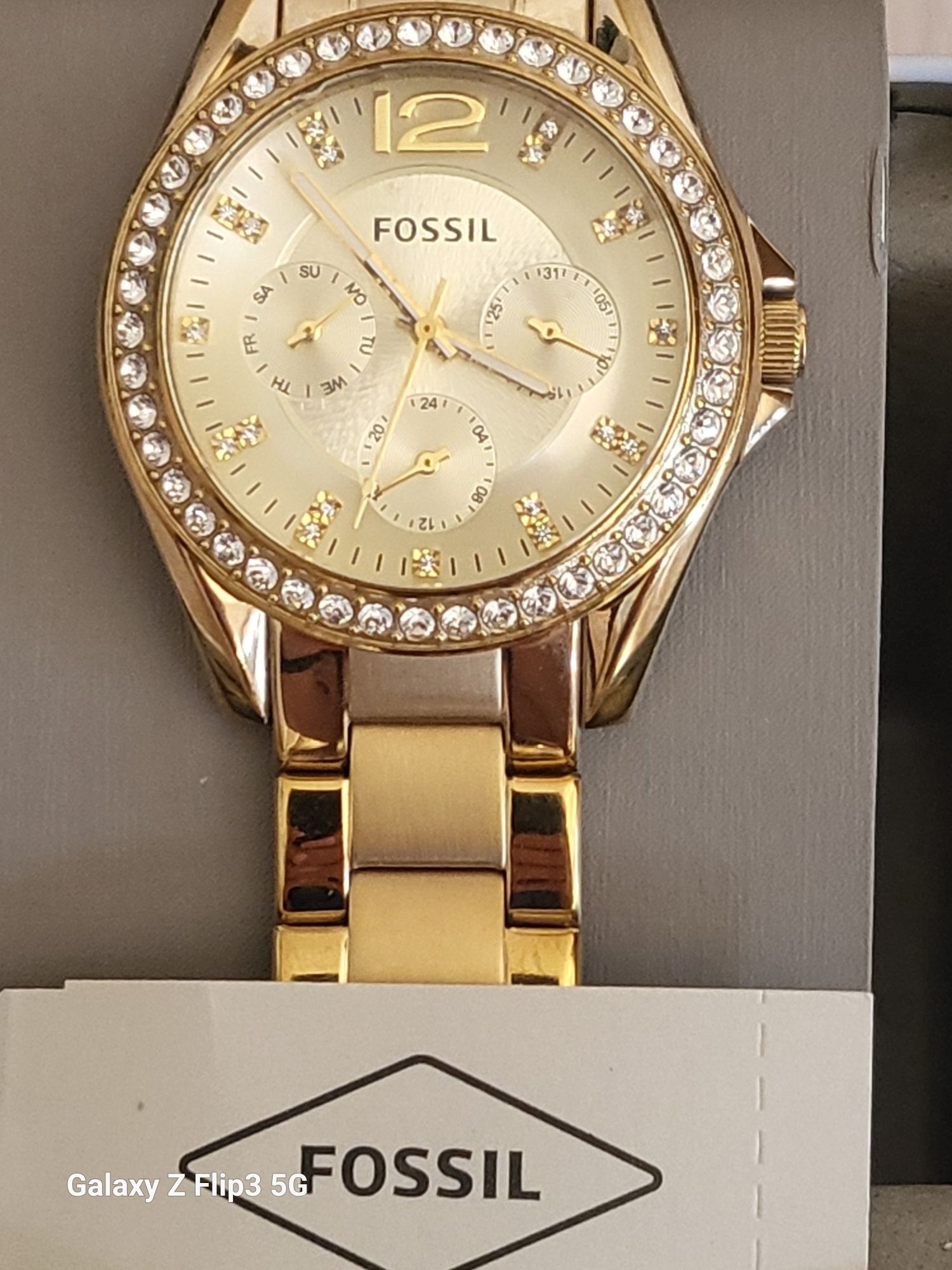Унисекс часовник от колекцията FOSSIL водоустойчив